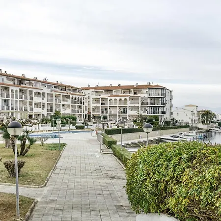 Sant Mauricio Apartment Empuriabrava